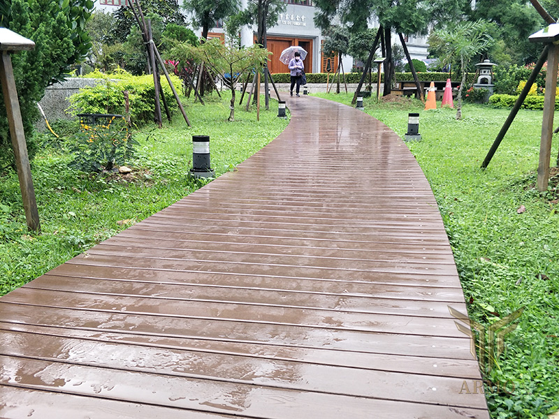 公園仿木防水步道